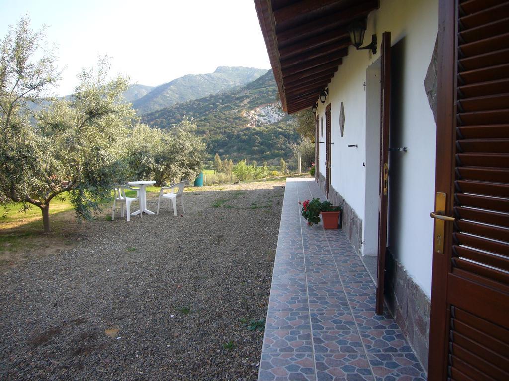 Su Trabi B&B Флуминимаджоре Номер фото