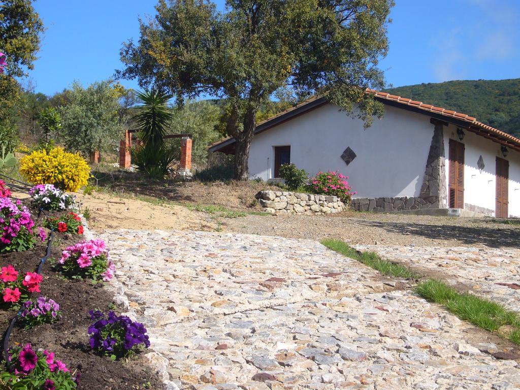Su Trabi B&B Флуминимаджоре Экстерьер фото