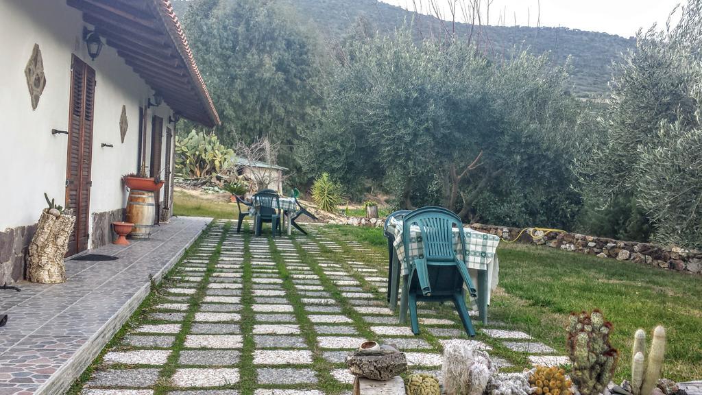 Su Trabi B&B Флуминимаджоре Экстерьер фото